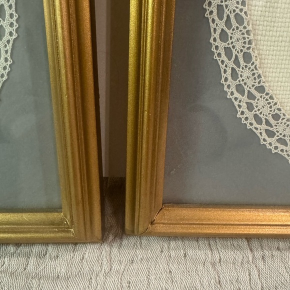 Pair of Floral Needlepoint Wall Art in Gold Frames - Picture 4 of 13